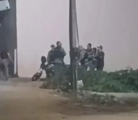 Policiais militares são flagrados agredindo mulher em Triunfo-PE